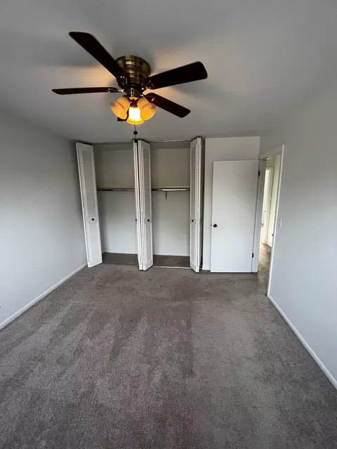 491 S Navajo Trl, Wheeling, IL 60090 photo 24