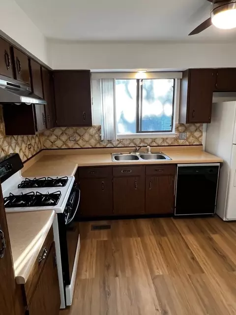 491 S Navajo Trl, Wheeling, IL 60090 photo 11