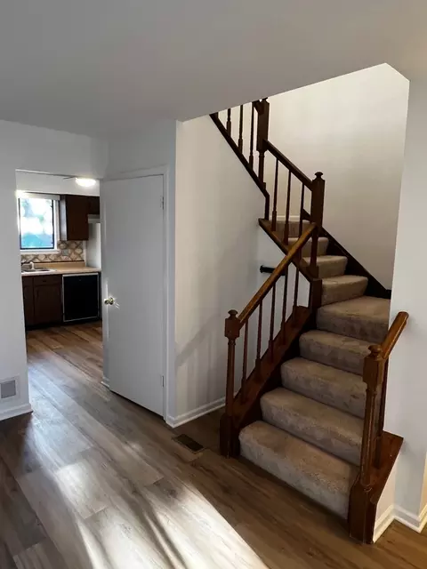 491 S Navajo Trl, Wheeling, IL 60090 photo 10