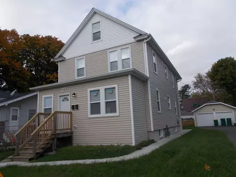 718 Cummings Ave, Waukegan, IL 60085
