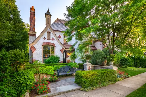 675 N Eagle St, Naperville, IL 60563 photo 45