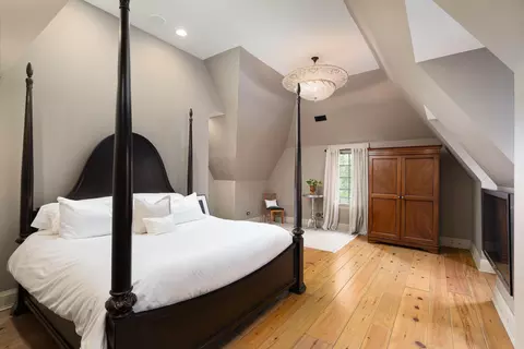 675 N Eagle St, Naperville, IL 60563 photo 26