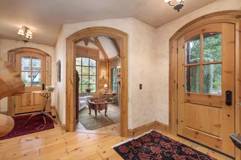 675 N Eagle St, Naperville, IL 60563 photo 12