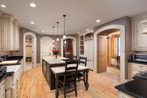 675 N Eagle St, Naperville, IL 60563 photo 11