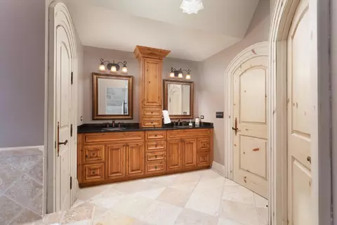 675 N Eagle St, Naperville, IL 60563 photo 27