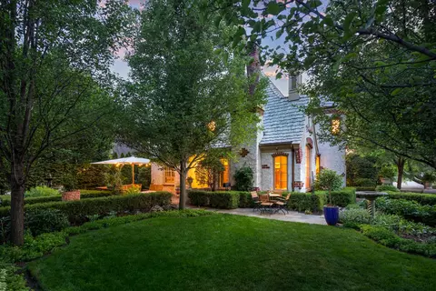 675 N Eagle St, Naperville, IL 60563 photo 4