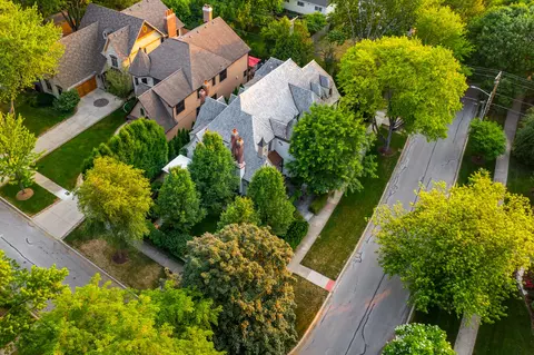 675 N Eagle St, Naperville, IL 60563 photo 6