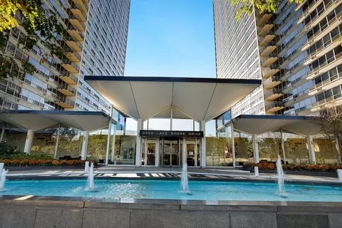 3550 N Lake Shore Dr #1124, Chicago, IL 60657