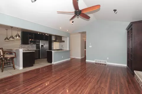 2170 Savannah Rd, Elgin, IL 60123 photo 10