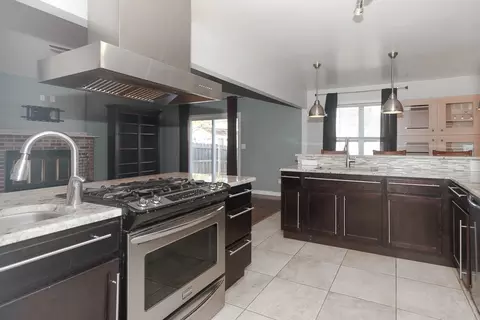 2170 Savannah Rd, Elgin, IL 60123 photo 9