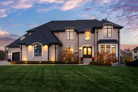 4427 Sassafras Ln, Naperville, IL 60564