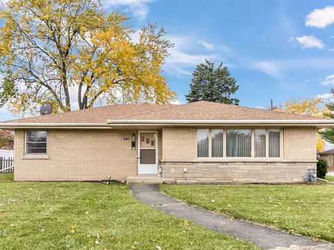 913 Westminster Rd, Joliet, IL 60435