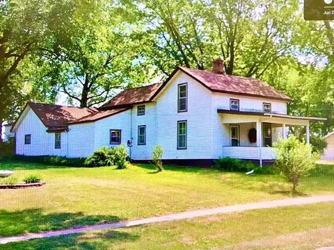 302 E 2nd St, Prophetstown, IL 61277 photo 5