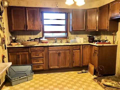 302 E 2nd St, Prophetstown, IL 61277 photo 7