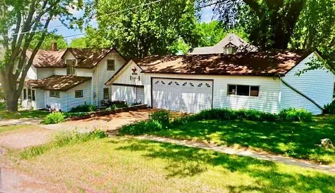 302 E 2nd St, Prophetstown, IL 61277 photo 4
