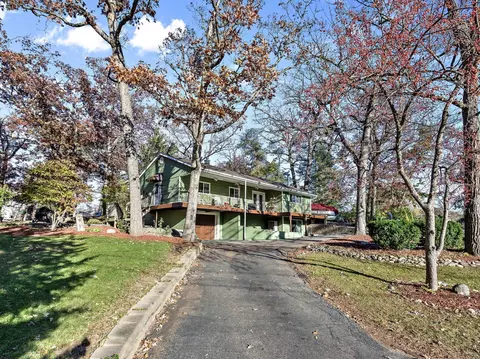 28761 W Manitoba Trl, Mchenry, IL 60051