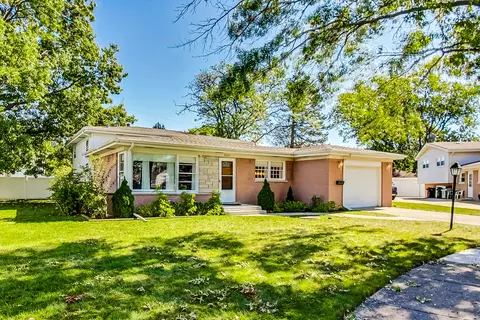 9327 Overhill Ct, Morton Grove, IL 60053