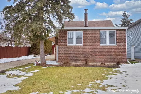 406 Clearview Ave, Wauconda, IL 60084
