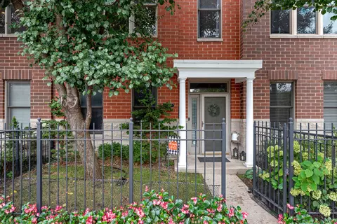 4028 N Clark St, Chicago, IL 60613