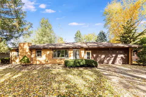 217 Snow St, Sugar Grove, IL 60554