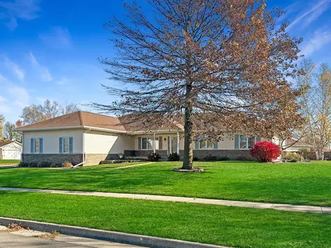 3031 Moss Canyon Rd, Freeport, IL 61032