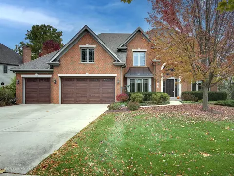 305 Vonder Ln, Geneva, IL 60134