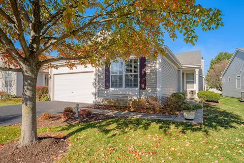 16152 Seneca Lake Cir, Crest Hill, IL 60403