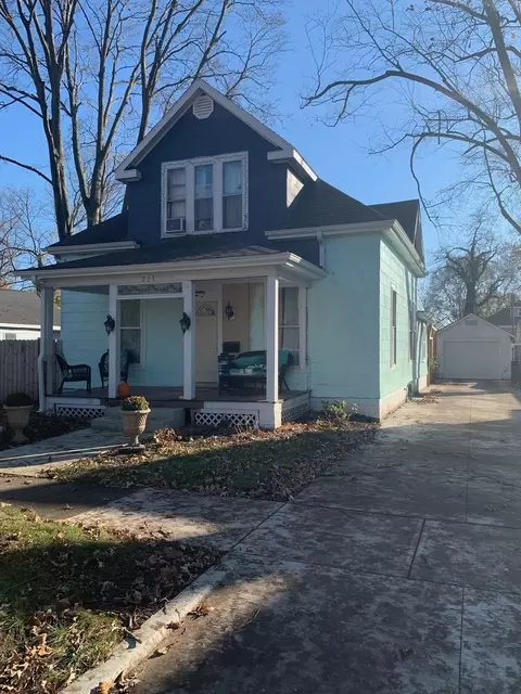 311 E Houghton St, Tuscola, IL 61953