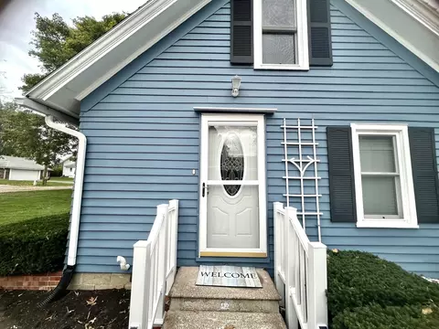 305 W Grant St, Lostant, IL 61334 photo 4