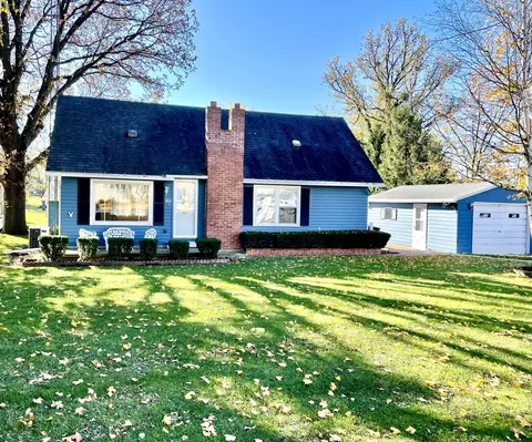 305 W Grant St, Lostant, IL 61334