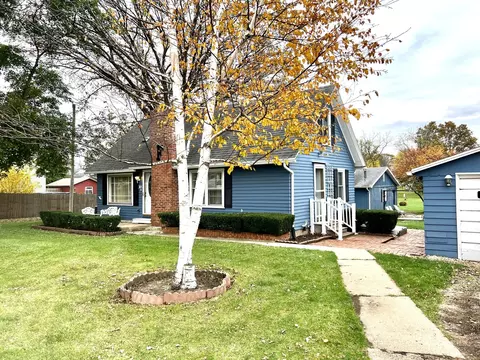 305 W Grant St, Lostant, IL 61334 photo 5