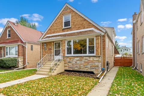 5843 W Leland Ave, Chicago, IL 60630