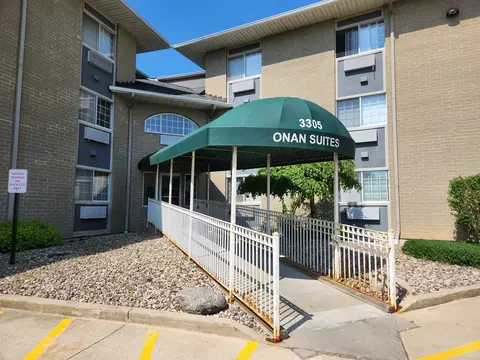 3305 Sunset Ave #202, Waukegan, IL 60087