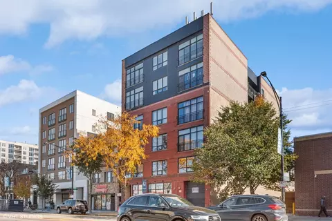 6135 N Broadway St #300, Chicago, IL 60660