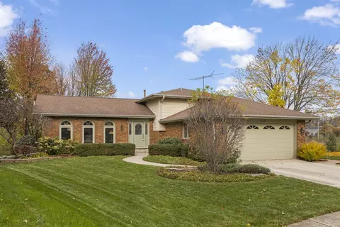 113 Quail Hollow Ct, Naperville, IL 60540
