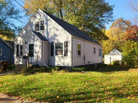 706 Locust St, Prophetstown, IL 61277 photo 2