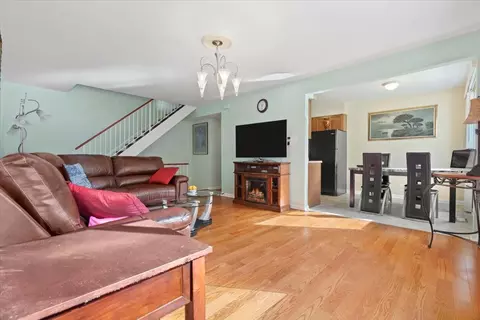 884 Cambridge Pl #124-C, Wheeling, IL 60090 photo 2