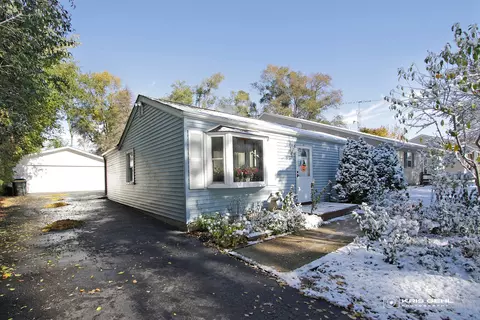 234 Hickory Ln, Antioch, IL 60002