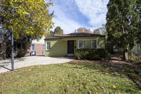 314 Royal Ct, Champaign, IL 61821 photo 4