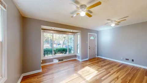 314 Royal Ct, Champaign, IL 61821 photo 6