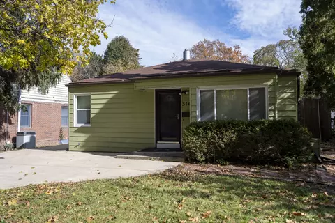 314 Royal Ct, Champaign, IL 61821 photo 2