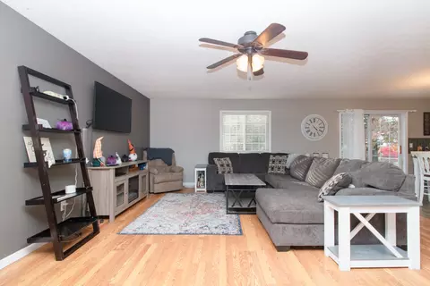 116 S Pintail Ln, Downs, IL 61736 photo 4