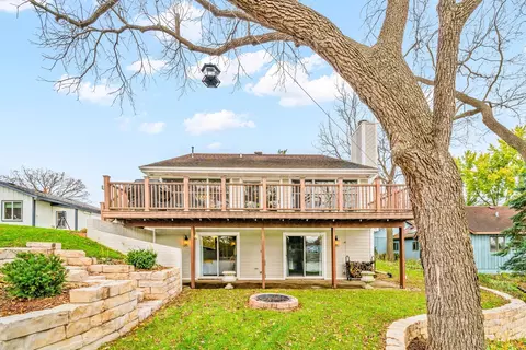 1160 Lady Bird Dr, Lake Holiday, IL 60552