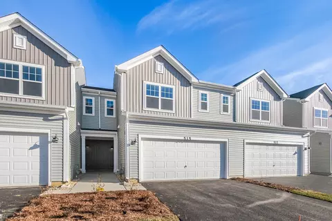 515 Comstock Rd, South Elgin, IL 60177