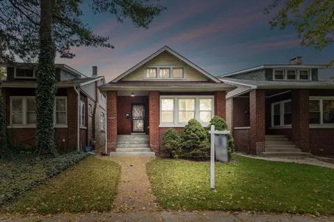4616 N Lowell Ave, Chicago, IL 60630