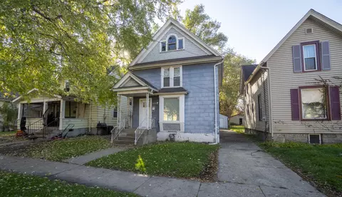 1131 Crosby St, Rockford, IL 61107