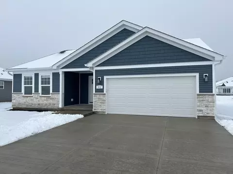612 34th St, Peru, IL 61354