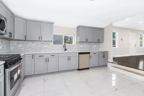 16161 Wolcott Ave, Markham, IL 60428 photo 4