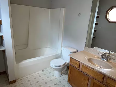 1221 Beacon Hill Ct, Normal, IL 61761 photo 20