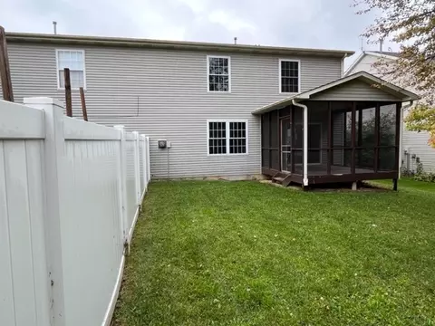 1221 Beacon Hill Ct, Normal, IL 61761 photo 5
